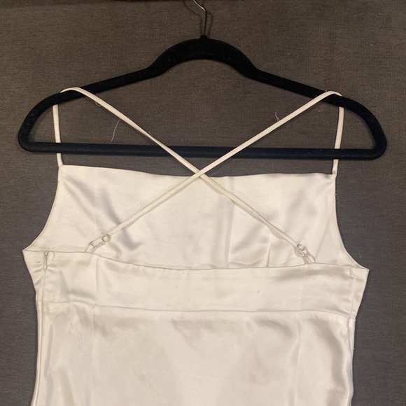 OntWelfth Silk white tank top size medium - Picture 5 of 8
